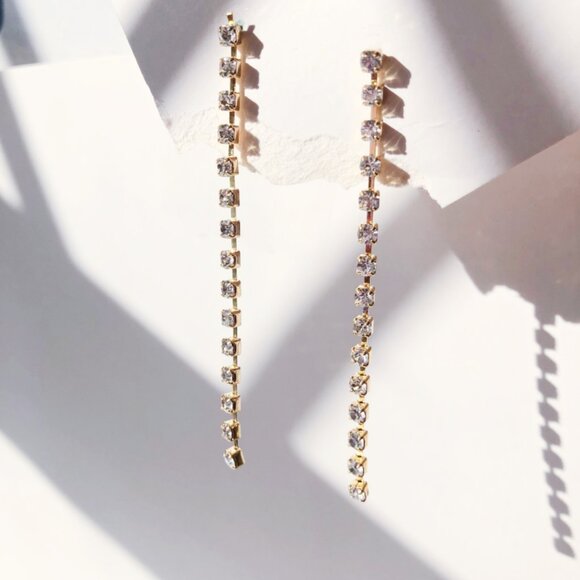 Retro Rhinestone Strand Earrings - Picture 5 of 8